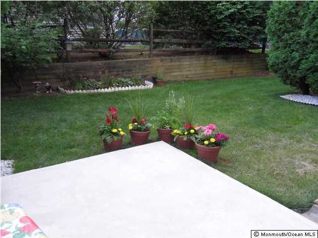 11 Perri Road Freehold, NJ 07728 - Photo 2 of 14 Additional Photo