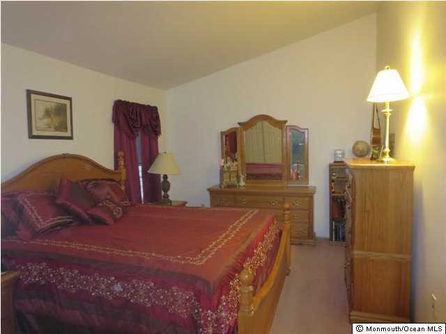 11 Perri Road Freehold, NJ 07728 - Photo 10 of 14 Additional Photo