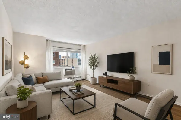 $1,776 | 2101 Chestnut Street, Unit 1503, Philadelphia, PA 19103