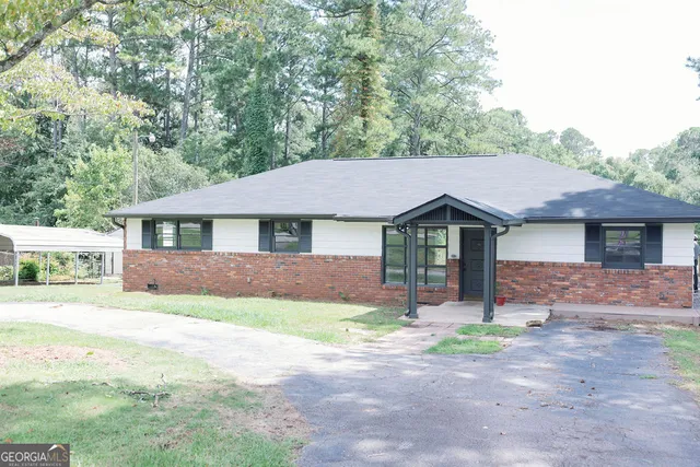 $289,900 | 203 South Chilton Crescent, LaGrange, GA 30240