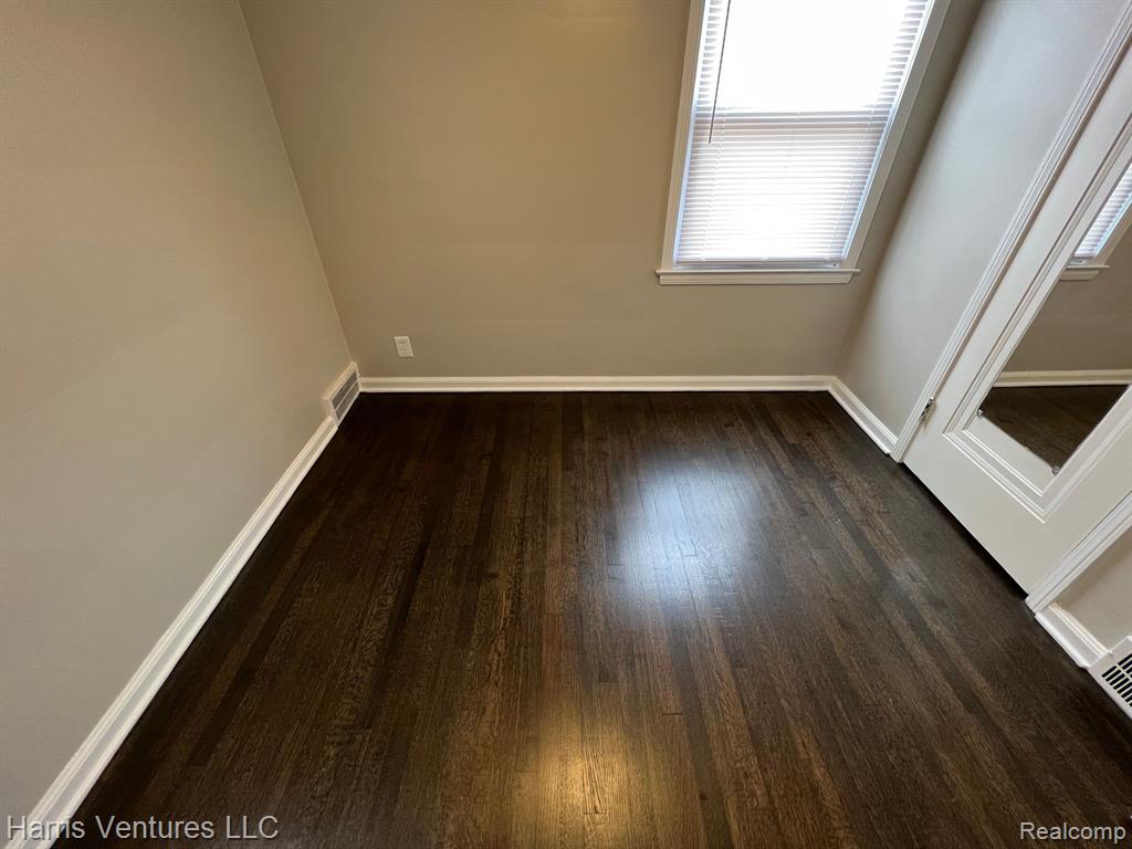 21770-72 Moross Road Grosse Pointe, MI 48236 - Photo 12 of 14 Gallery Image 12