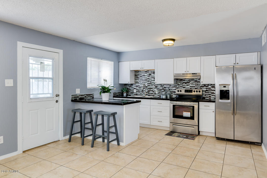 6933 West Camelback Road Phoenix, AZ 85033 - Photo 11 of 29 11 - Camelback