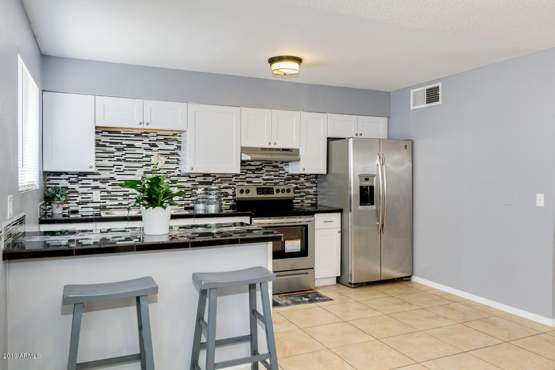 6933 West Camelback Road Phoenix, AZ 85033 - Photo 12 of 29 12 - Camelback