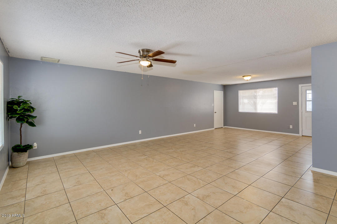 6933 West Camelback Road Phoenix, AZ 85033 - Photo 4 of 29 04 - Camelback