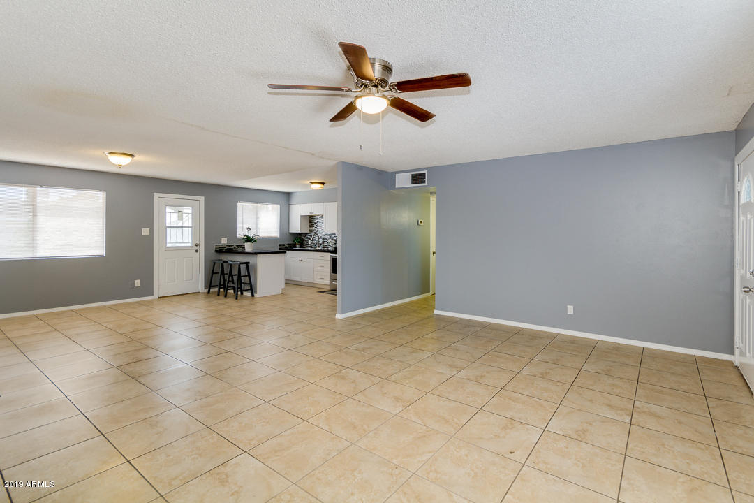 6933 West Camelback Road Phoenix, AZ 85033 - Photo 7 of 29 07 - Camelback