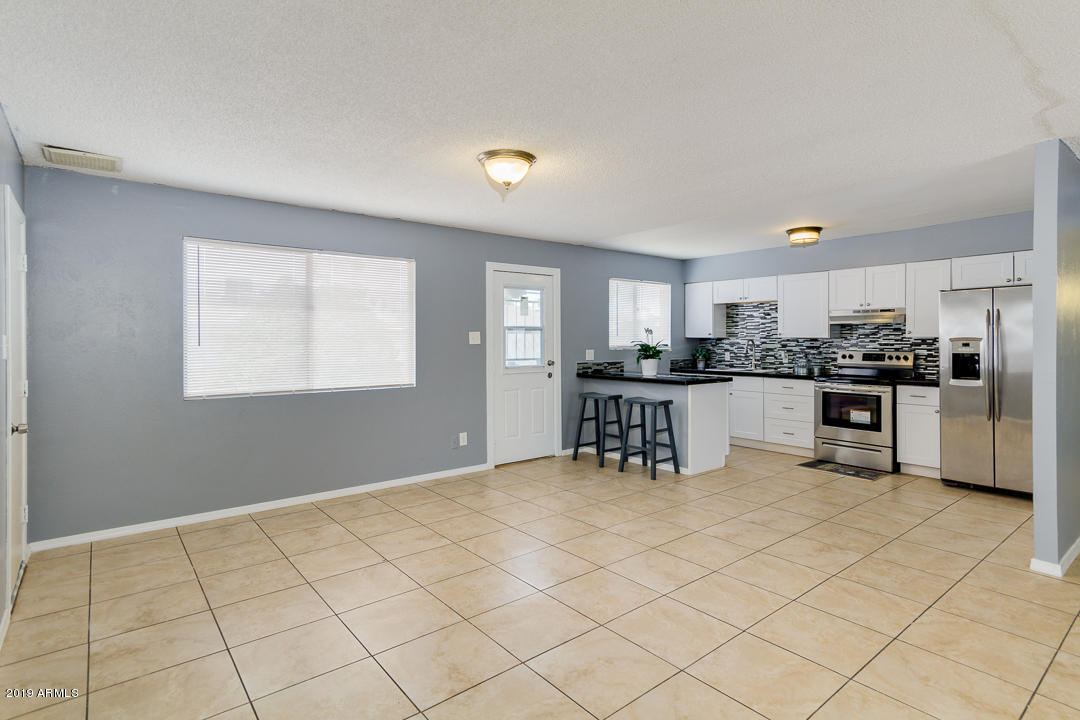 6933 West Camelback Road Phoenix, AZ 85033 - Photo 8 of 29 08 - Camelback