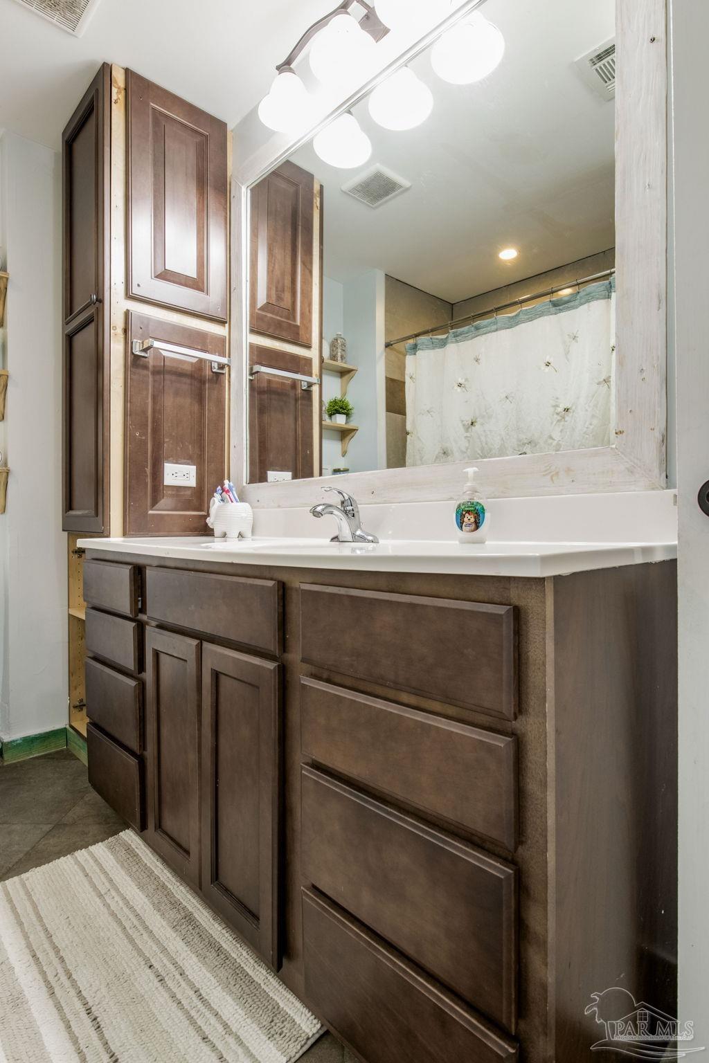 426 East Olive Road Pensacola, FL 32514 - Photo 21 of 57