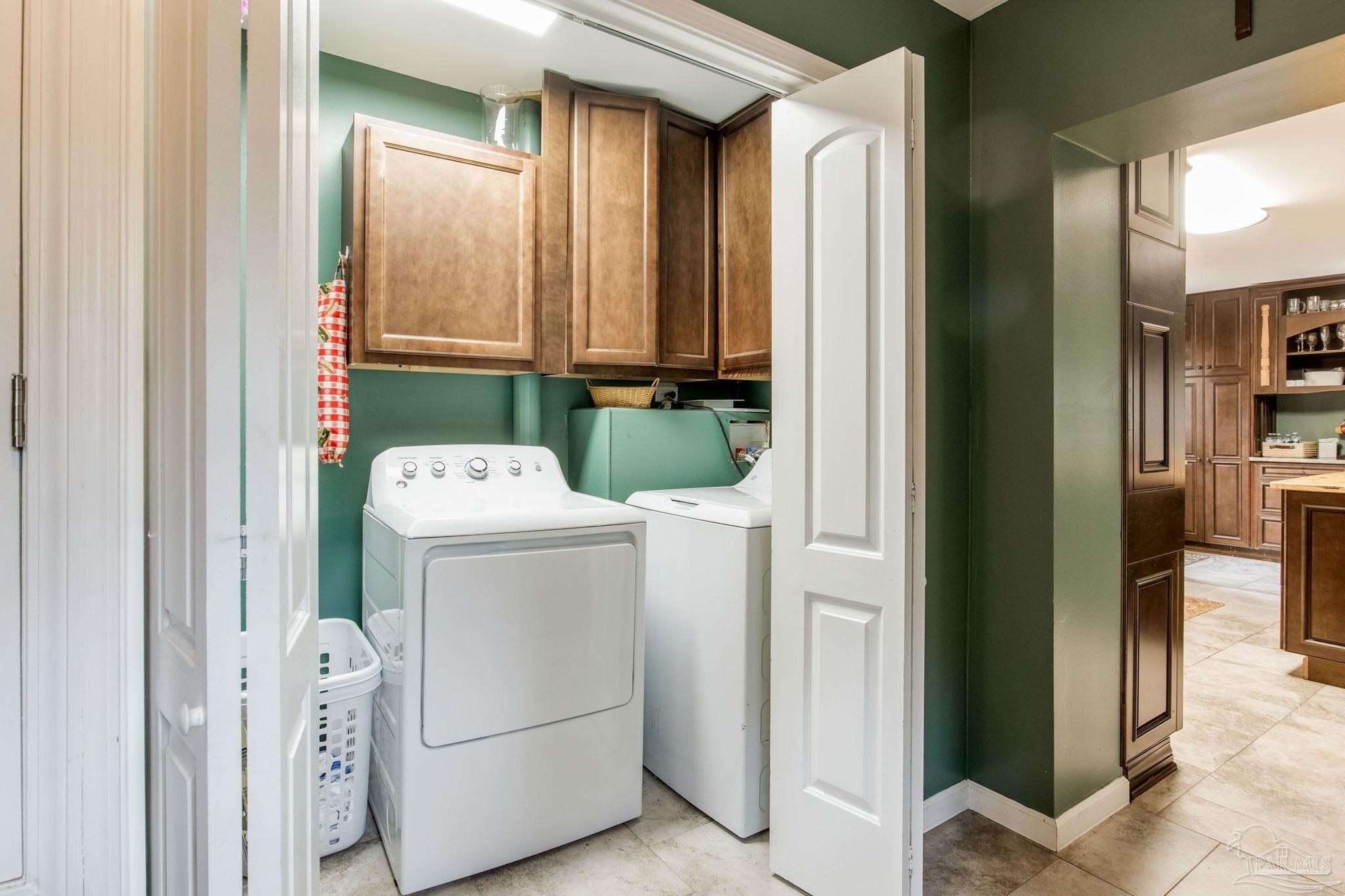 426 East Olive Road Pensacola, FL 32514 - Photo 25 of 57