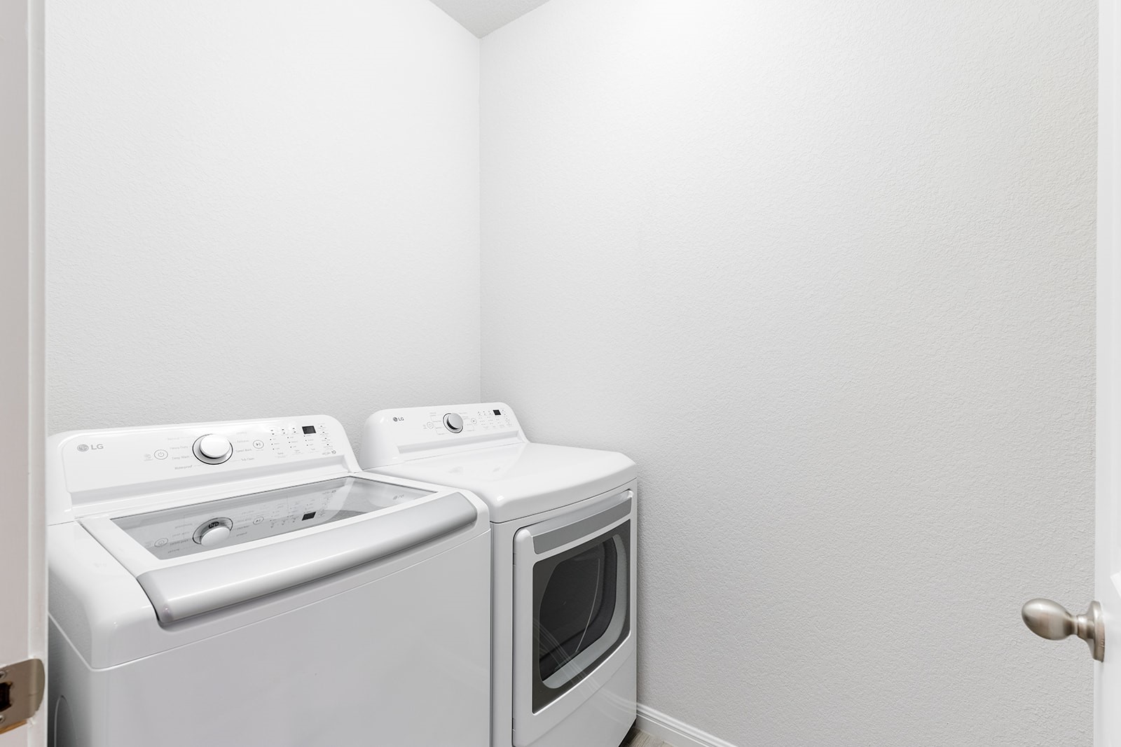 309 Greenway Drive Georgetown, TX 78628 - Photo 15 of 40