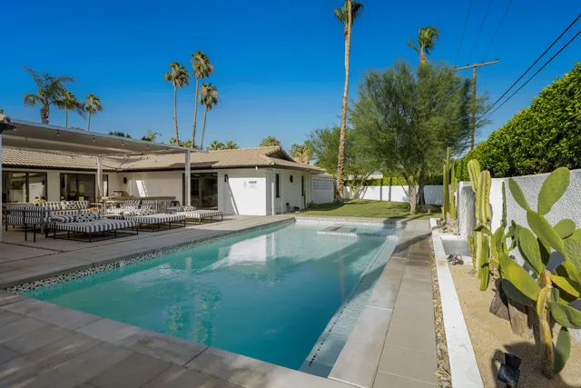 $10,000 | 505 North Camino Real, Palm Springs, CA 92262