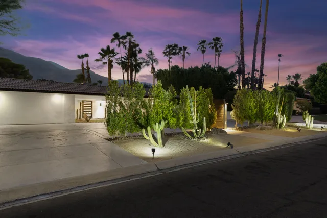 $10,000 | 505 North Camino Real, Palm Springs, CA 92262