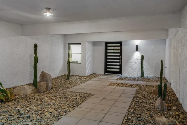 $10,000 | 505 North Camino Real, Palm Springs, CA 92262