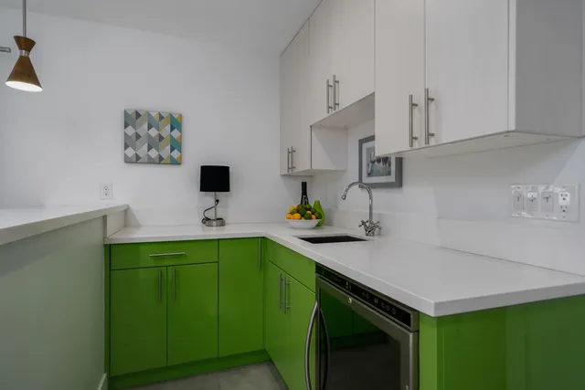 $10,000 | 505 North Camino Real, Palm Springs, CA 92262