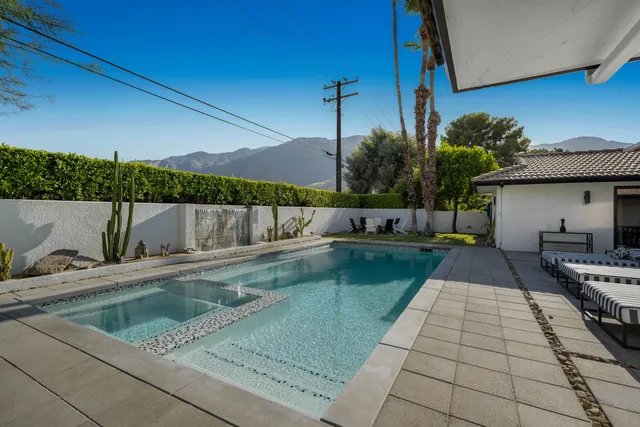 $10,000 | 505 North Camino Real, Palm Springs, CA 92262