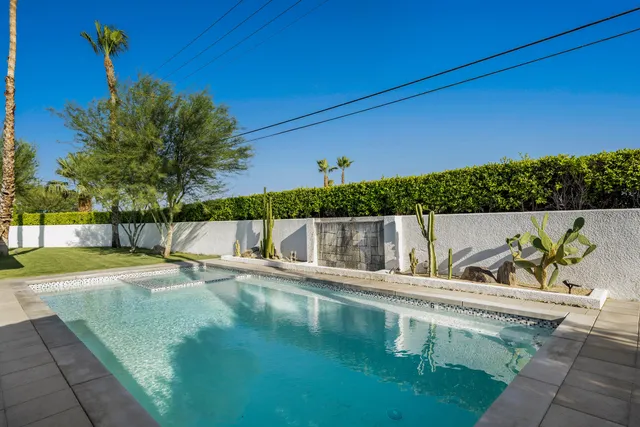 $10,000 | 505 North Camino Real, Palm Springs, CA 92262