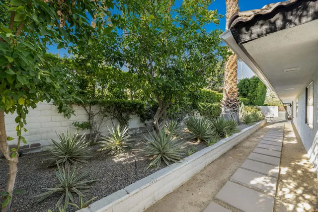 $10,000 | 505 North Camino Real, Palm Springs, CA 92262