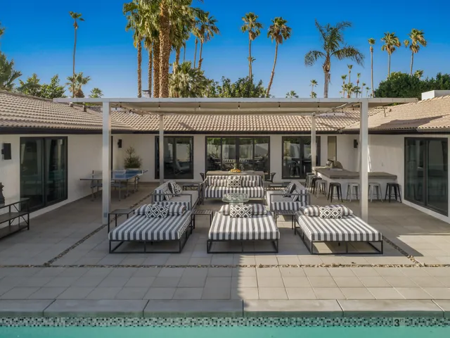 $10,000 | 505 North Camino Real, Palm Springs, CA 92262