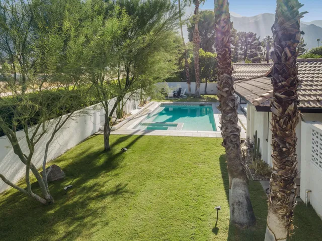 $10,000 | 505 North Camino Real, Palm Springs, CA 92262