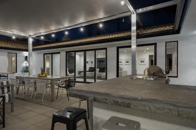 $10,000 | 505 North Camino Real, Palm Springs, CA 92262