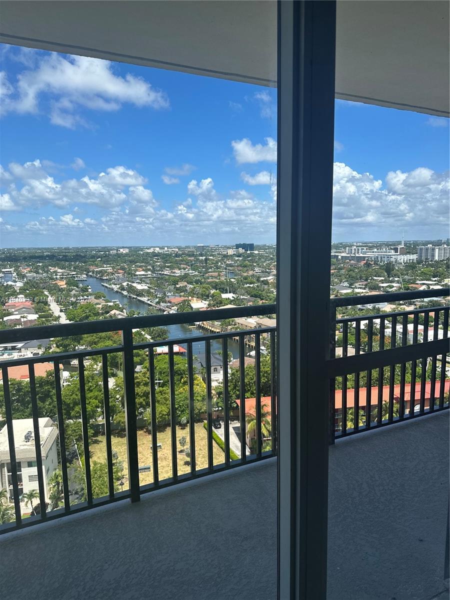 4280 Galt Ocean Drive, Unit 17C Fort Lauderdale, FL 33308 - Photo 7 of 16 a view of a city from a balcony