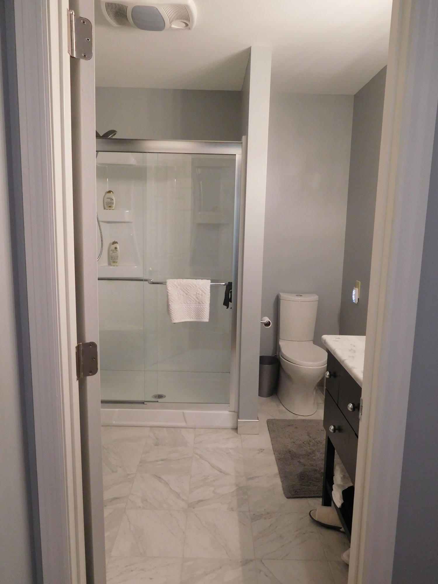 43 Riverview Drive Oak Ridge, TN 37830 - Photo 11 of 19 Downstairs Bath