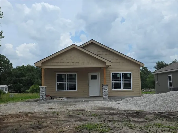 $224,900 | 829 South Cherry Street, Ottawa, KS 66067