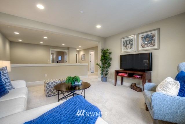 19033 84th Place Northeast Bothell, WA 98011 - Photo 12 of 21 Gallery Image 12