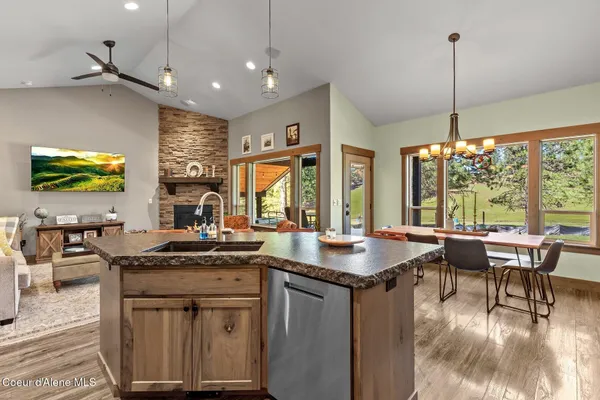 $1,349,000 | 7433 East Highview Drive, Coeur D'Alene, ID 83814