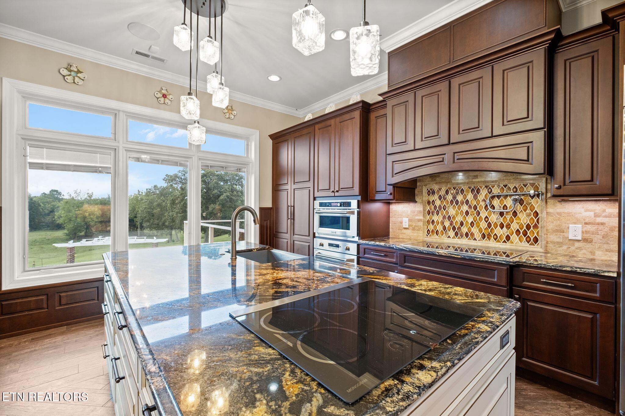 9676 Heard Ridge Road Monroe, TN 38573 - Photo 18 of 59 Chef's Kitchen