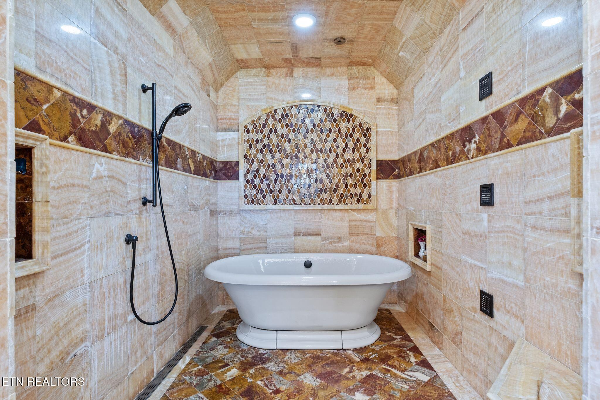 9676 Heard Ridge Road Monroe, TN 38573 - Photo 31 of 59 Wet Room