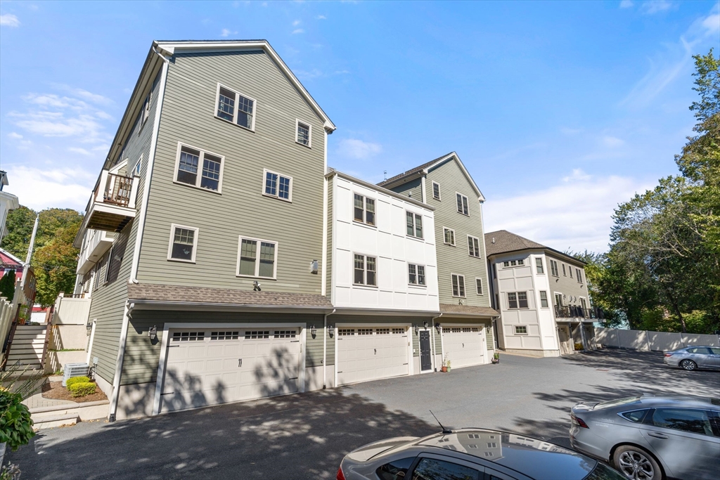 22 Hawthorne Street, Unit 2 Boston, MA 02119 - Photo 28 of 34