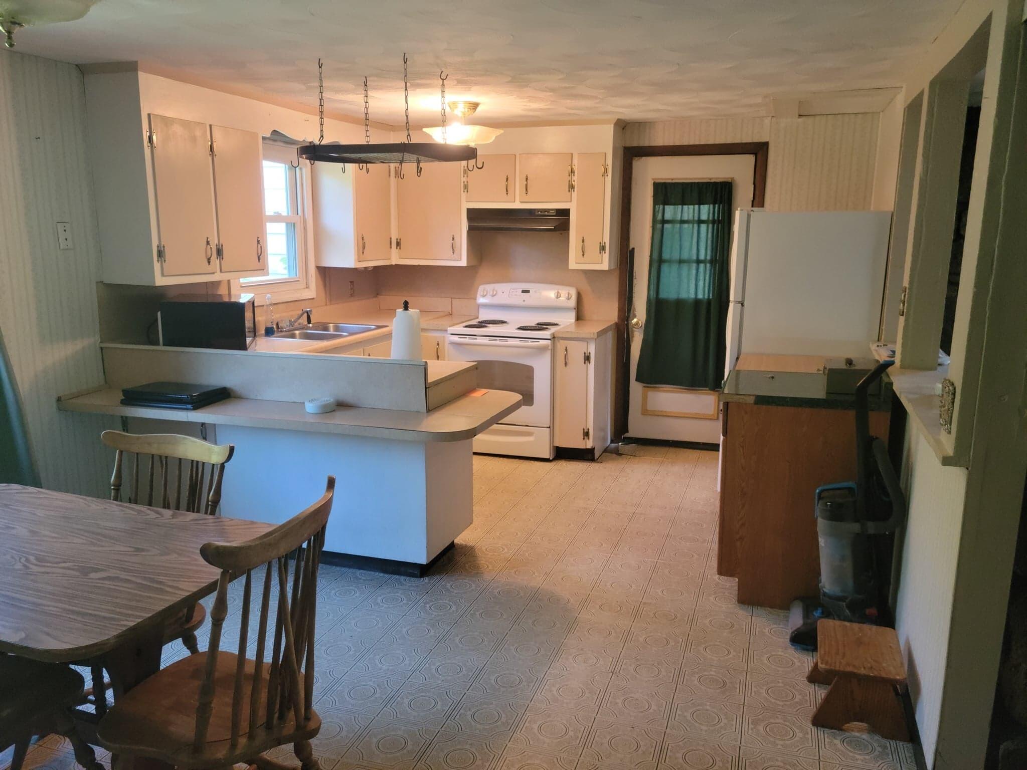 144 Hill Street Paris, ME 04281 - Photo 4 of 17 293466936_398283495515625_53847014238282