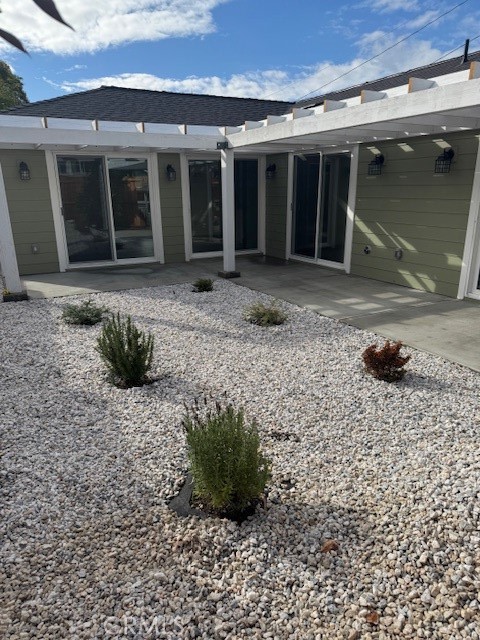 425 West Lime Avenue, Unit 1 Monrovia, CA 91016 - Photo 25 of 31 a view of a entryway of a house