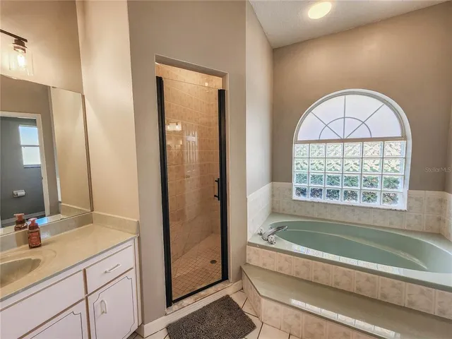 $369,900 | 42 Woodlyn Lane, Palm Coast, FL 32164