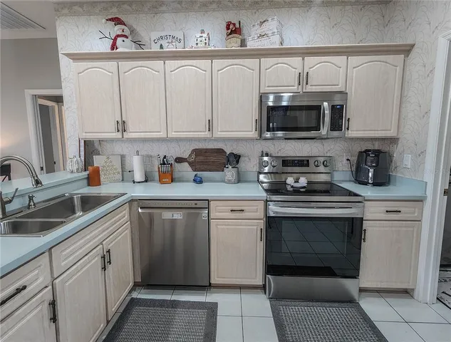 $369,900 | 42 Woodlyn Lane, Palm Coast, FL 32164