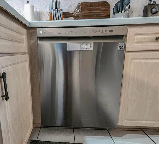 $369,900 | 42 Woodlyn Lane, Palm Coast, FL 32164