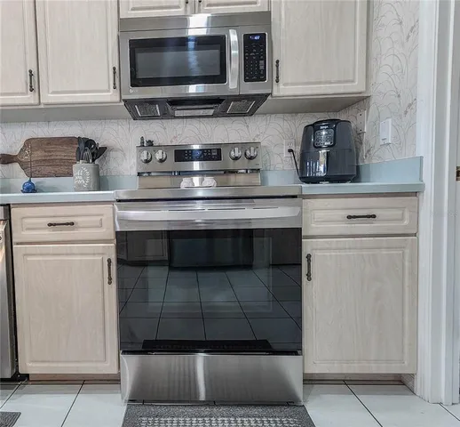 $369,900 | 42 Woodlyn Lane, Palm Coast, FL 32164