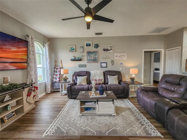 $369,900 | 42 Woodlyn Lane, Palm Coast, FL 32164