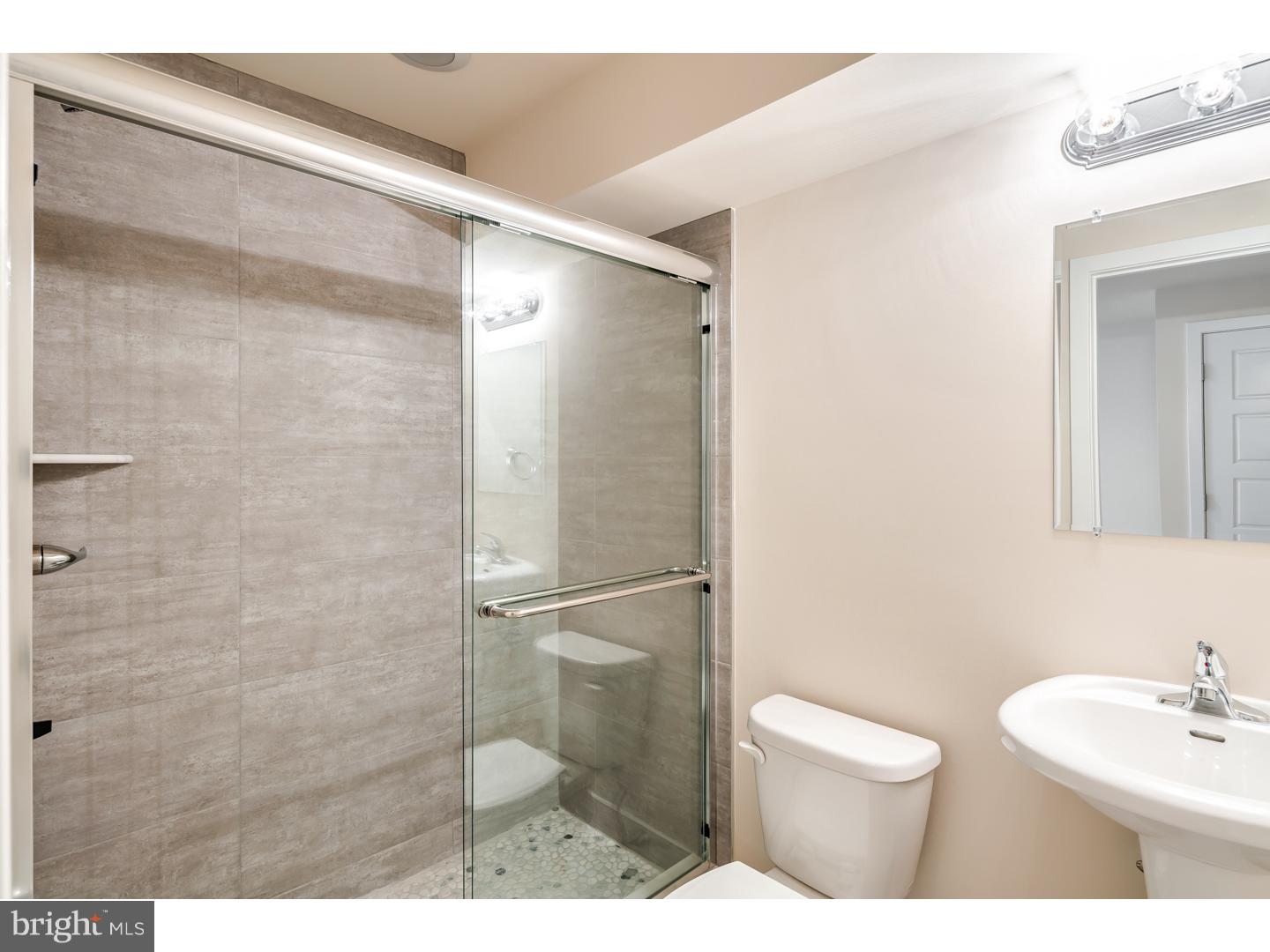 1933 Reed Street Philadelphia, PA 19146 - Photo 8 of 22