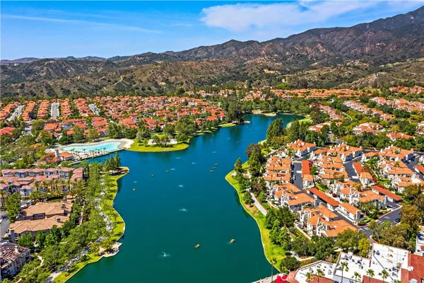 $1,350,000 | 43 El Prisma, Rancho Santa Margarita, CA 92688