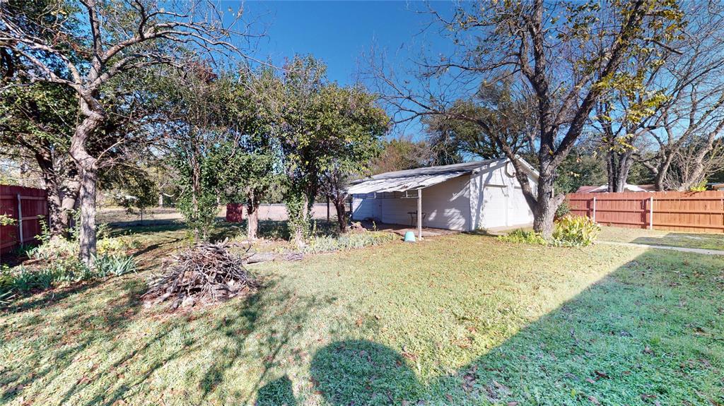 3125 McFerrin Avenue Waco, TX 76708 - Photo 7 of 36 View of fenced backyard