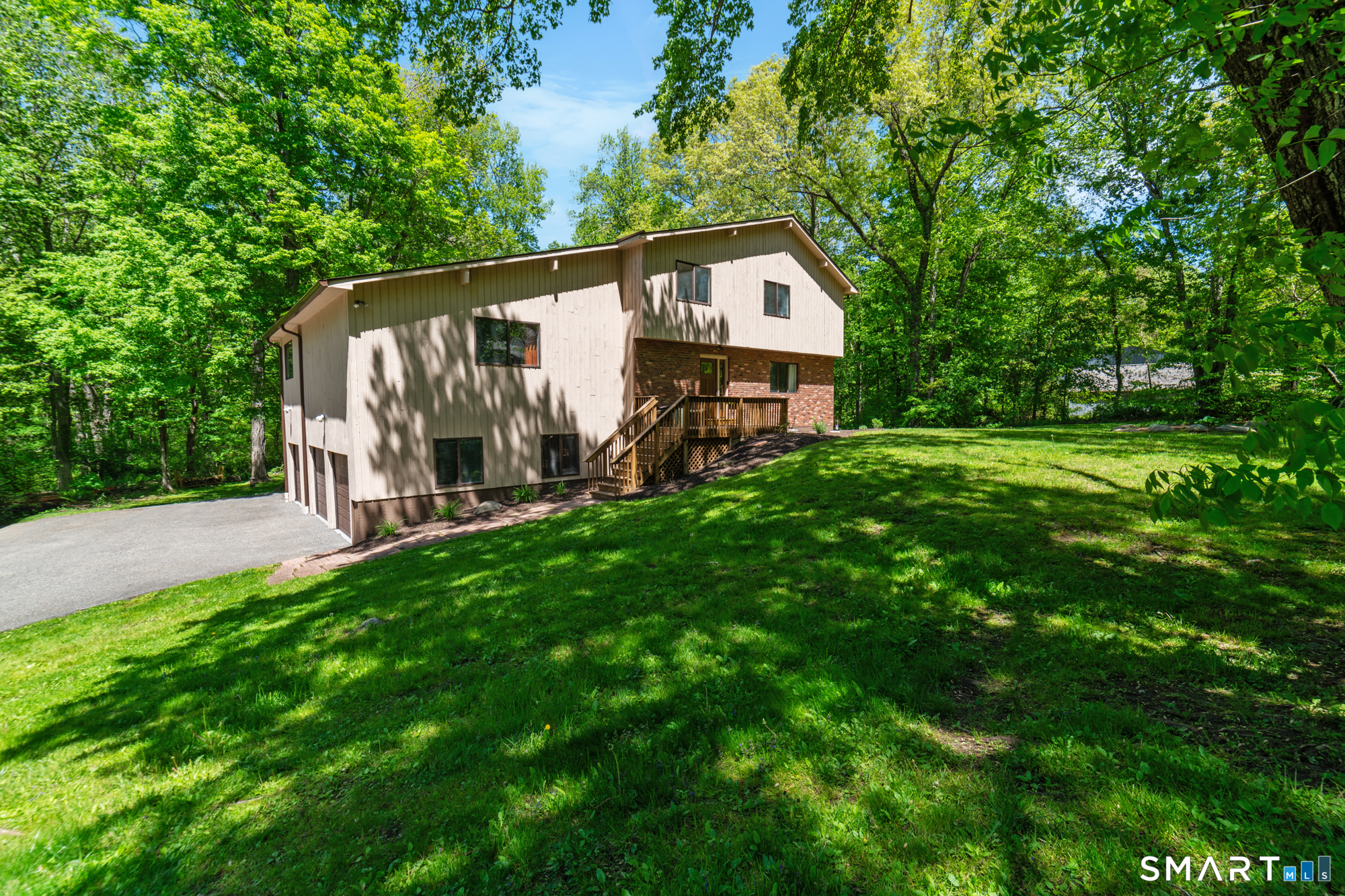 6 Arapaho Road Brookfield, CT 06804 - Photo 38 of 40