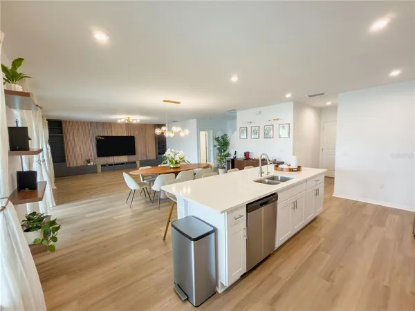 $550,000 | 374 Pine Tree Brg Trail, St. Cloud, FL 34772