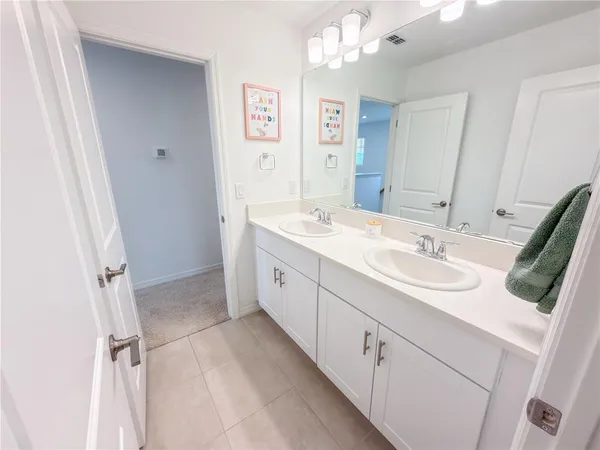 $550,000 | 374 Pine Tree Brg Trail, St. Cloud, FL 34772