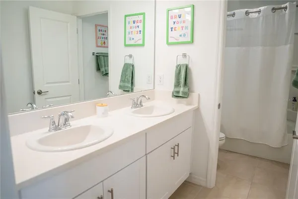 $550,000 | 374 Pine Tree Brg Trail, St. Cloud, FL 34772