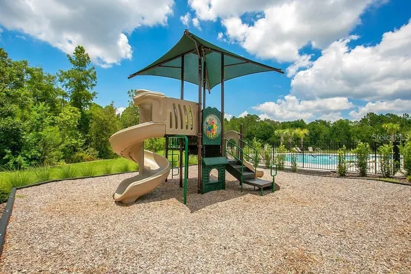 $550,000 | 374 Pine Tree Brg Trail, St. Cloud, FL 34772