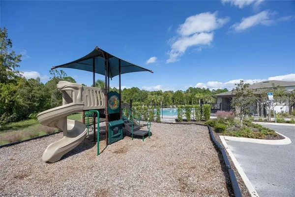 $550,000 | 374 Pine Tree Brg Trail, St. Cloud, FL 34772