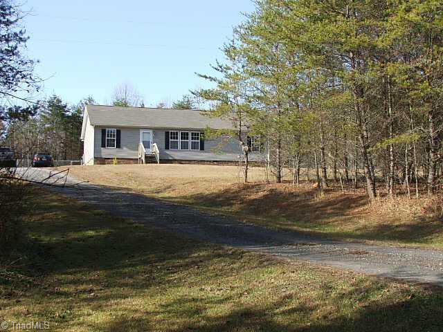 1475 Frans Road Westfield, NC 27053 - Photo 1 of 9 Exterior Front.