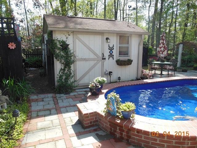 196 Lancaster Road Summerville, SC 29485 - Photo 3 of 36 Backyard (2)