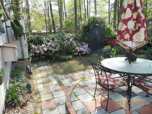 196 Lancaster Road Summerville, SC 29485 - Photo 7 of 36 Backyard (6)